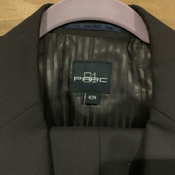 Parc 81 suit - Picture 3 of 5